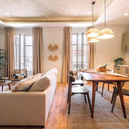 Salonga - 1 Bedroom And Balcony In Eixample Esquerra Барселона Экстерьер фото
