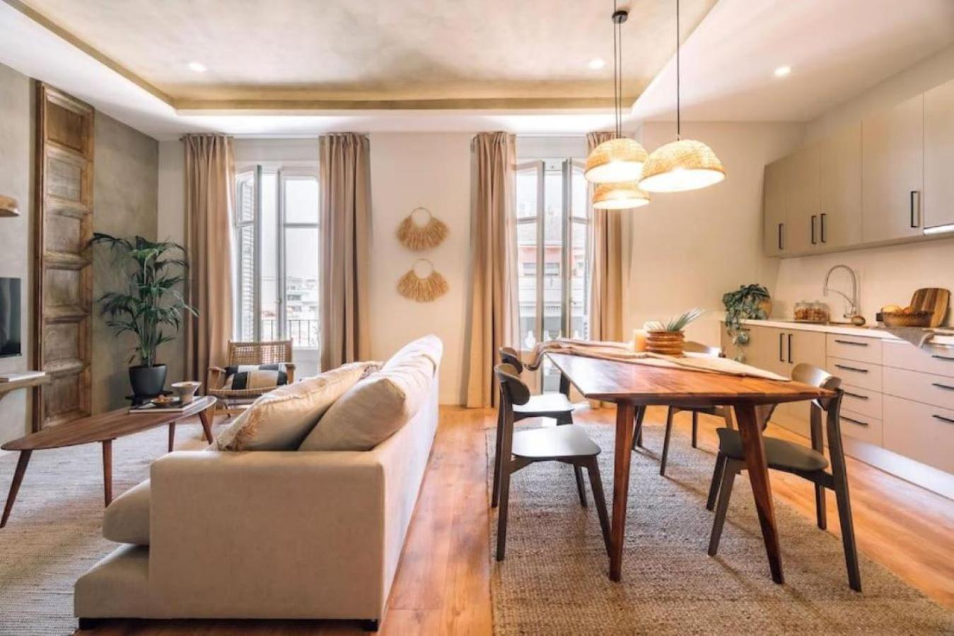 Salonga - 1 Bedroom And Balcony In Eixample Esquerra Барселона Экстерьер фото